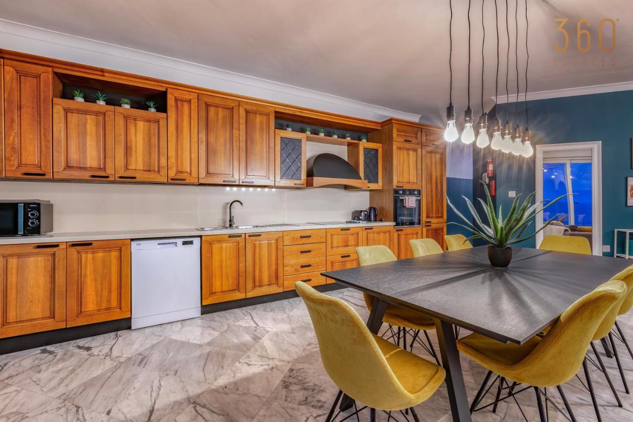 Apartment Stunning, Seafront 3br In The Heart Of By 360 Estates *