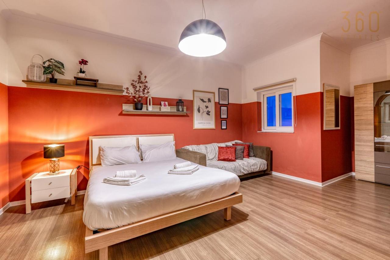 Stunning, Seafront 3br In The Heart Of By 360 Estates